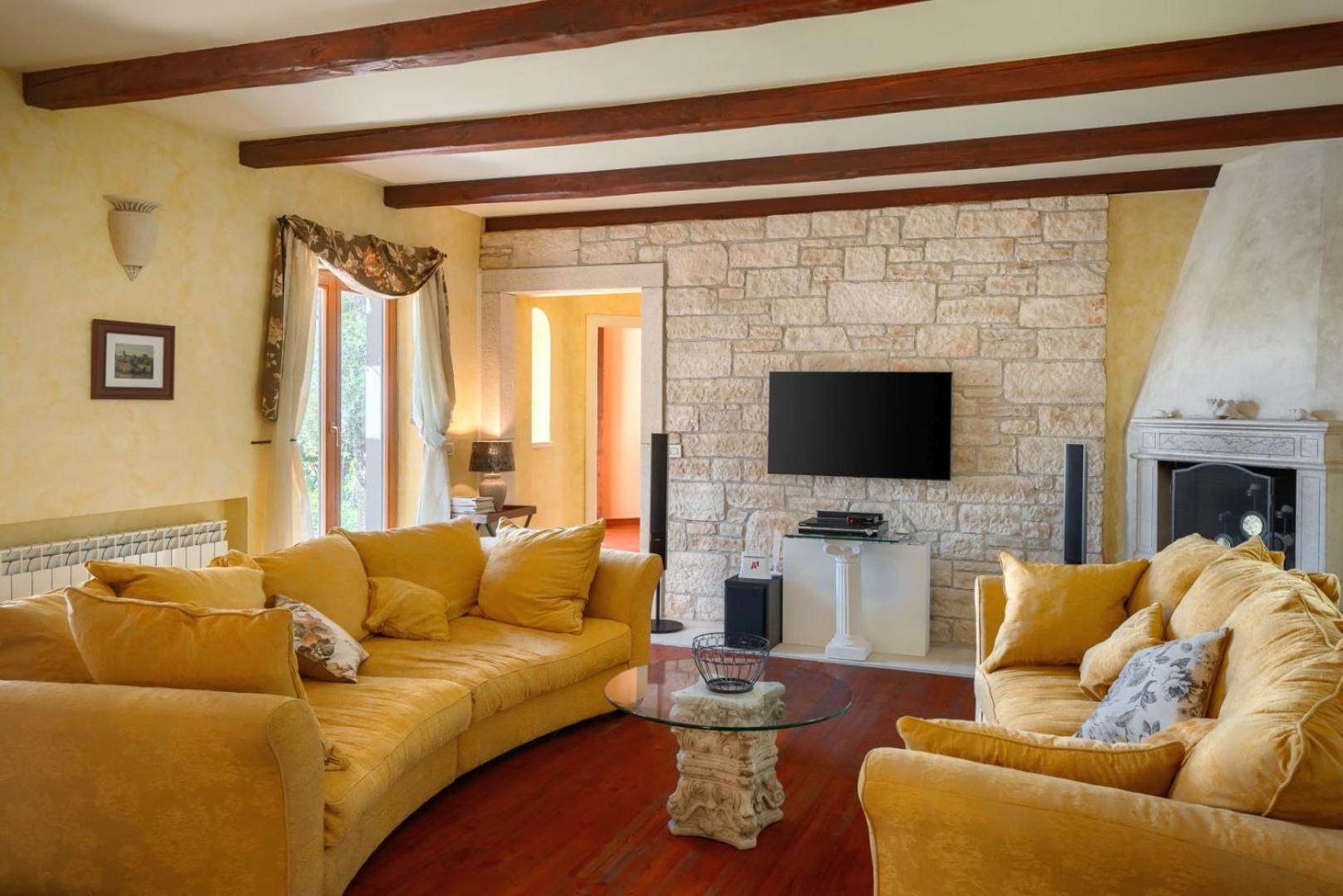 Rustic Villa Cehici With Pool In Sveti Lovrec Jehnici Bagian luar foto
