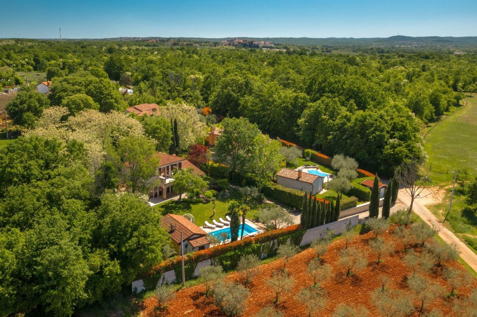 Rustic Villa Cehici With Pool In Sveti Lovrec Jehnici Bagian luar foto