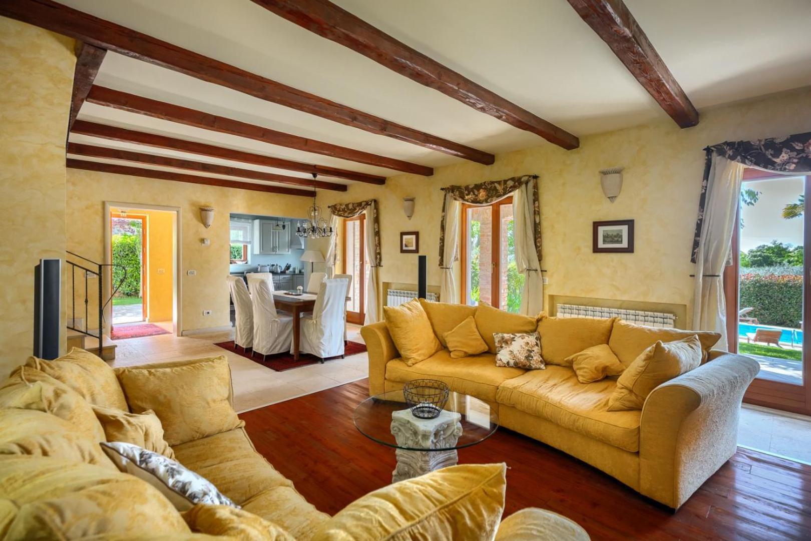 Rustic Villa Cehici With Pool In Sveti Lovrec Jehnici Bagian luar foto
